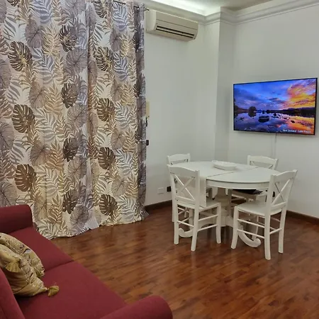 לינה וארוחת בוקר Alakara 3*